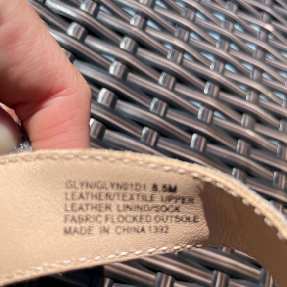 Steven by Steve Madden sandals 8.5 taupe EUC smoke free - Picture 5 of 8